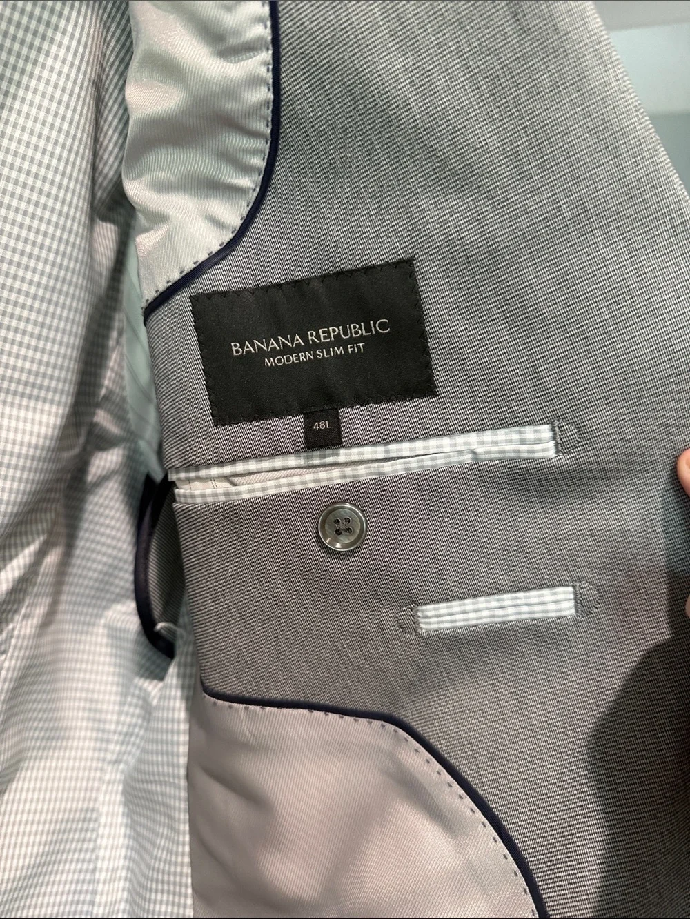 Banana Republic Men's Light Gray Blazer - Modern Slim Fit - size 48L